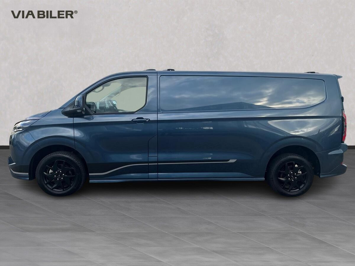 Hvid Ford E-Transit Custom fra 2026