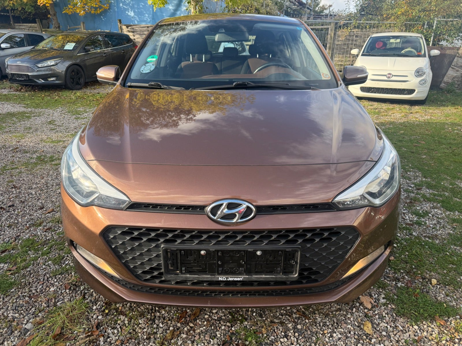 Brun Hyundai i20 fra 2015