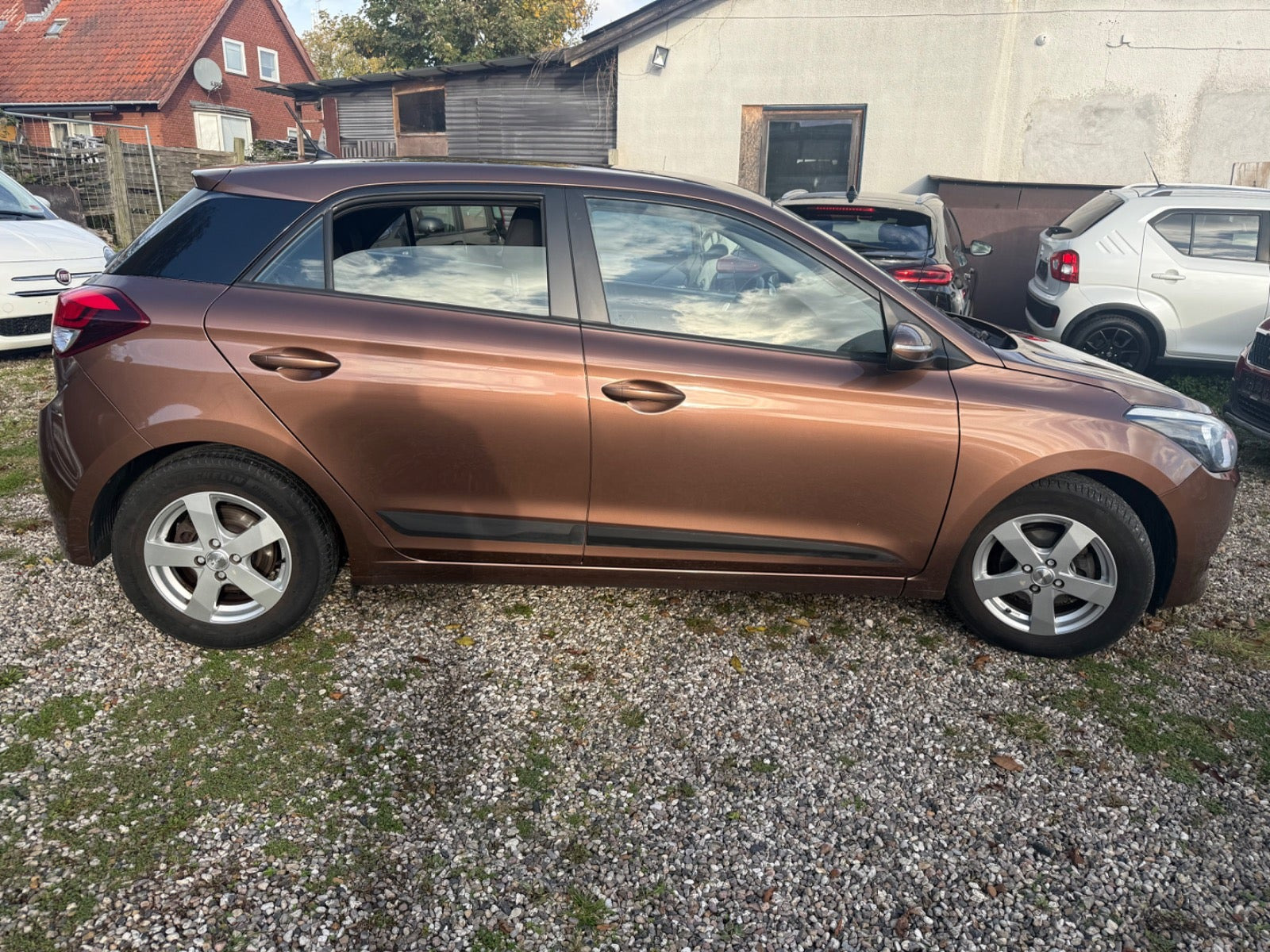 Brun Hyundai i20 fra 2015