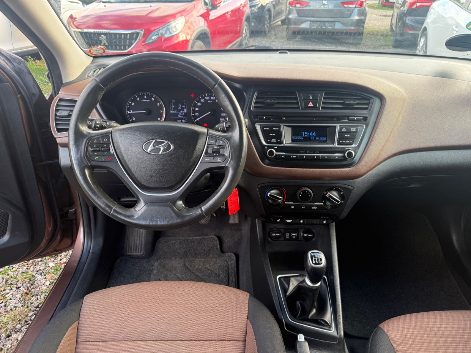 Brun Hyundai i20 fra 2015
