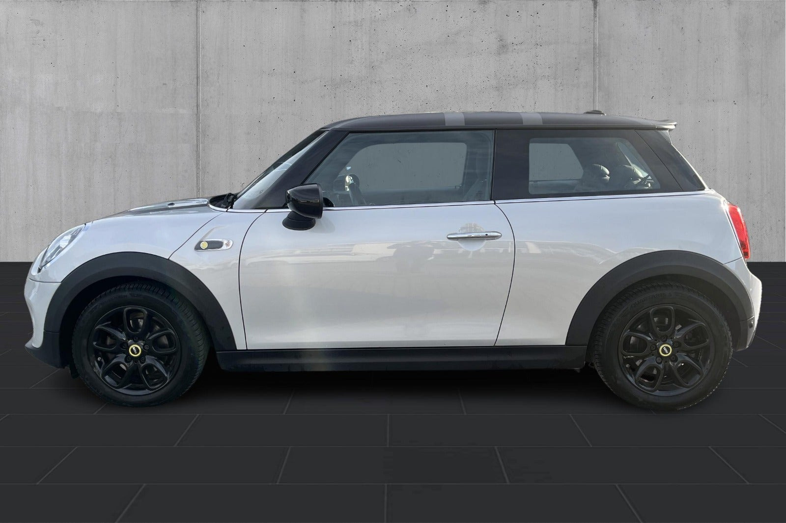Sort Mini Cooper SE fra 2020
