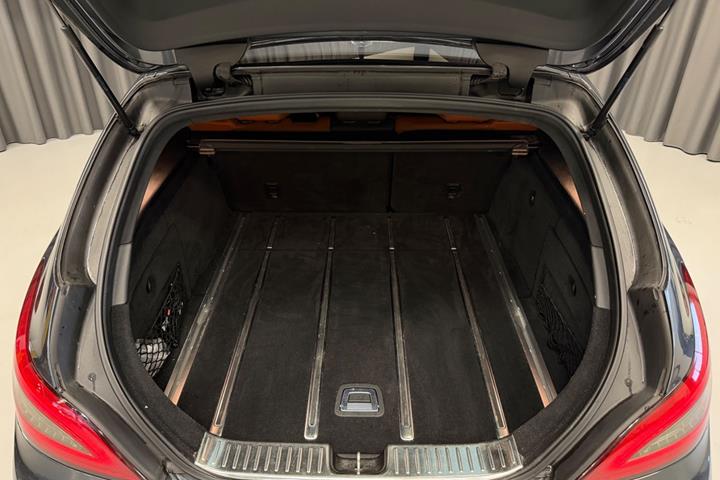 Grå Mercedes CLS63 fra 2014