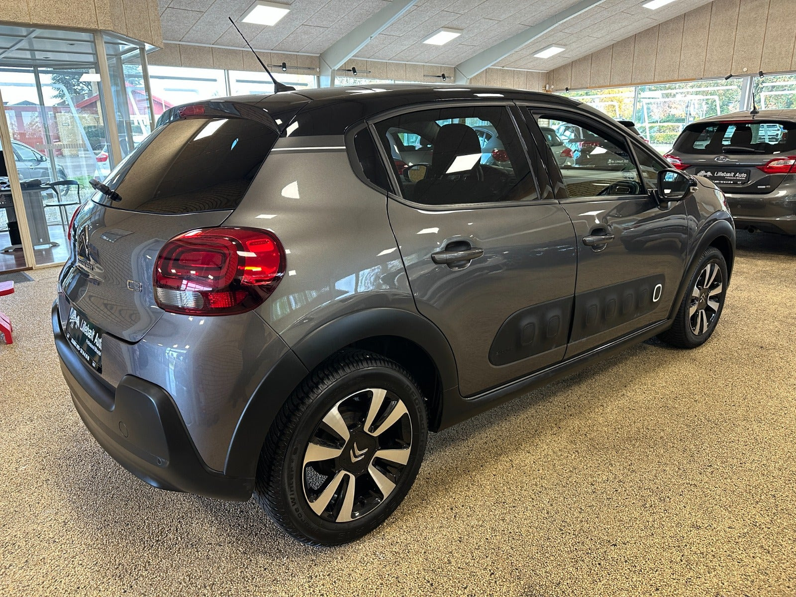 Grå Citroën C3 fra 2020