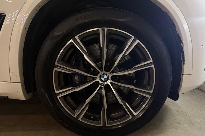 Hvid BMW X5 fra 2020