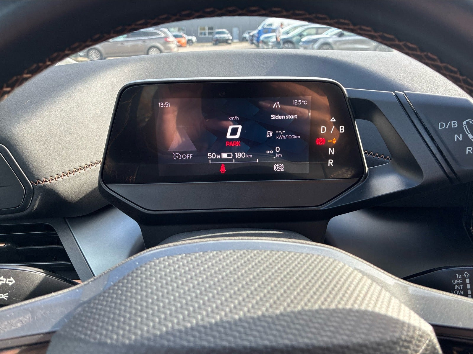 Grå Cupra Born fra 2024