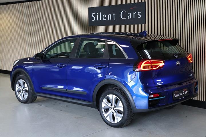 Blå Kia e-Niro fra 2021
