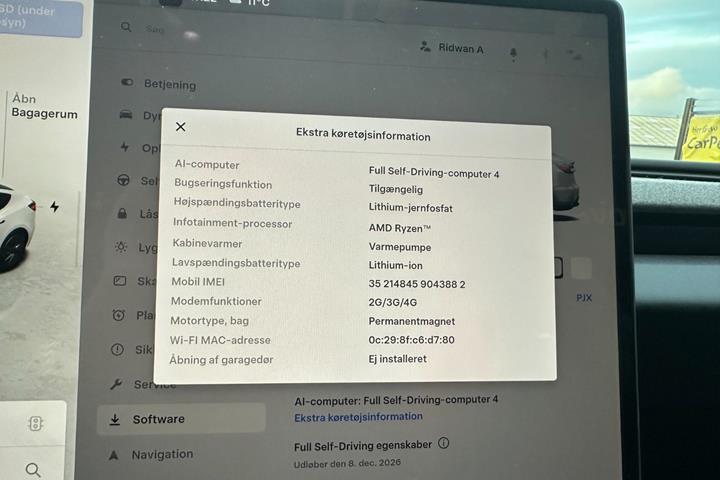 Hvid Tesla Model 3 fra 2026