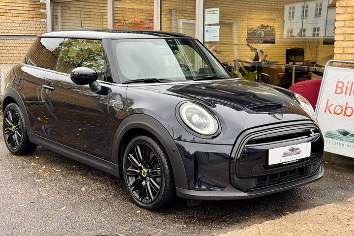 Sort Mini Cooper SE fra 2023