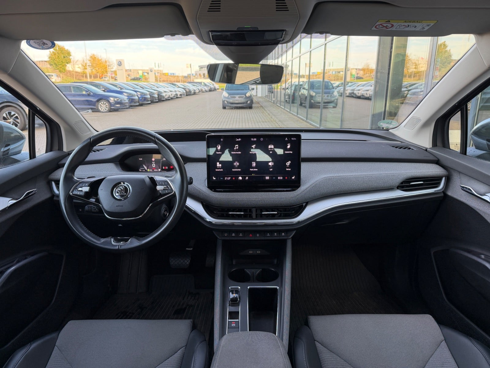 Grå Skoda Enyaq fra 2023