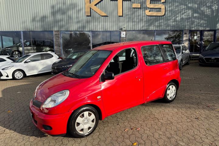 undefined Toyota Yaris Verso fra 2005 set udefra