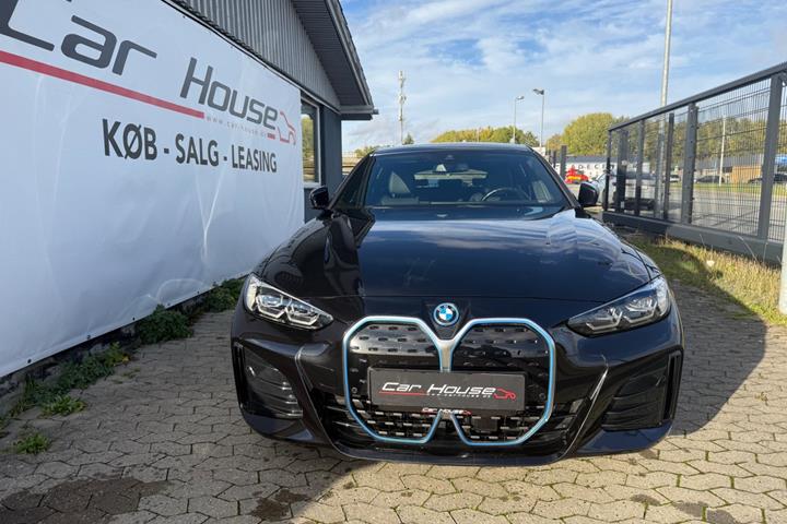 Sort BMW i4 fra 2023
