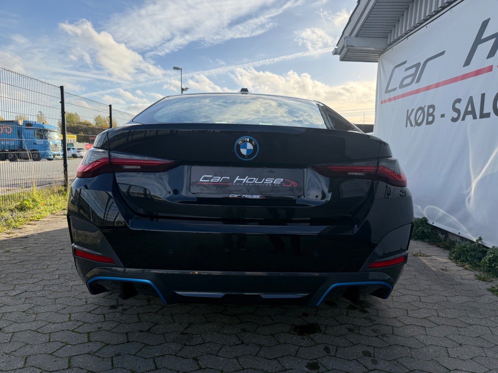 Sort BMW i4 fra 2023