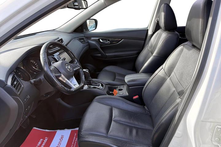 Hvid Nissan X-Trail fra 2018