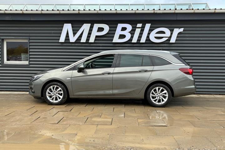 Grå Opel Astra fra 2020