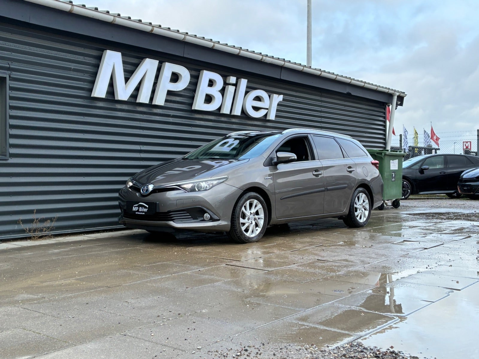 Toyota Auris 1,8 Hybrid H2 Comfort Touring Sports CVT