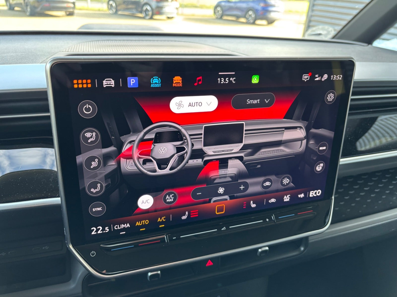 Gul VW ID.Buzz fra 2025