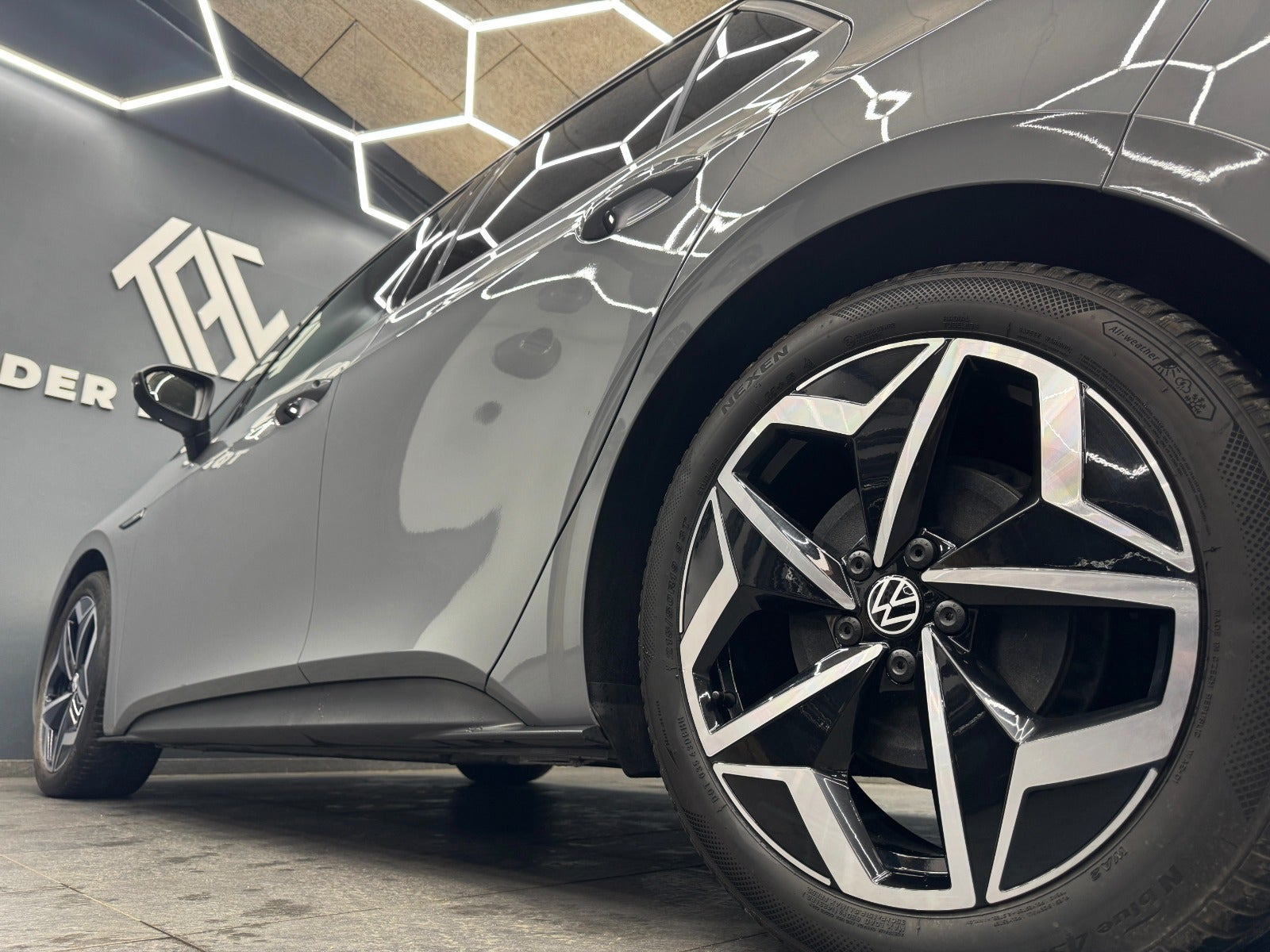 Grå VW ID.3 fra 2023