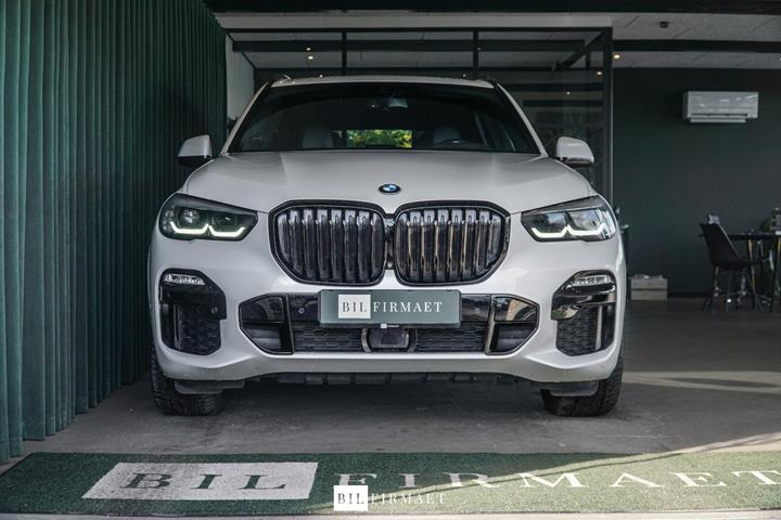 Hvid BMW X5 fra 2020