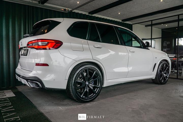 Hvid BMW X5 fra 2020