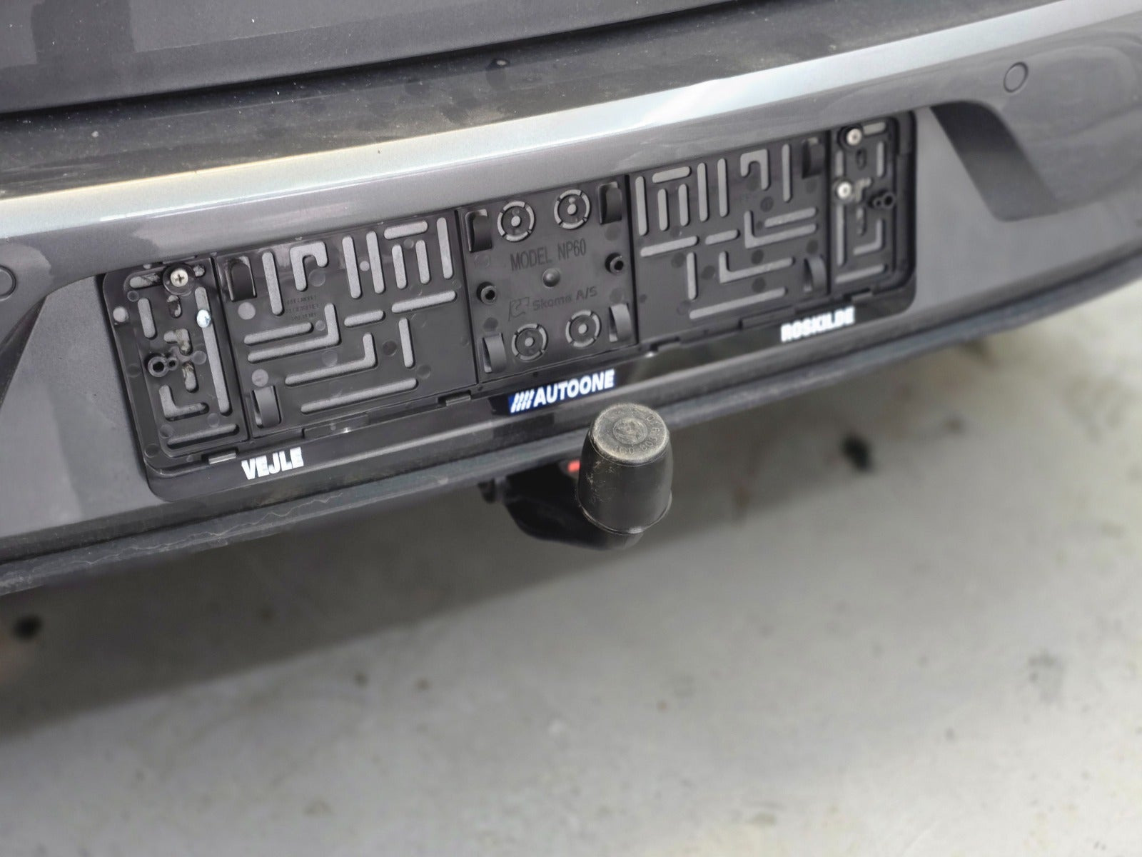 Grå VW Golf VII fra 2020