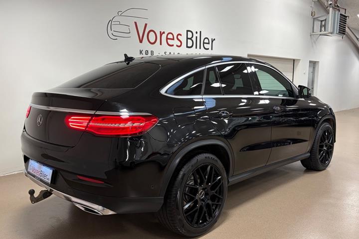 Sort Mercedes GLE350 d fra 2016