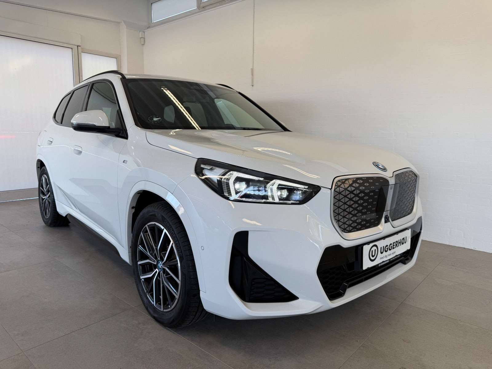 undefined BMW iX1 fra 2025