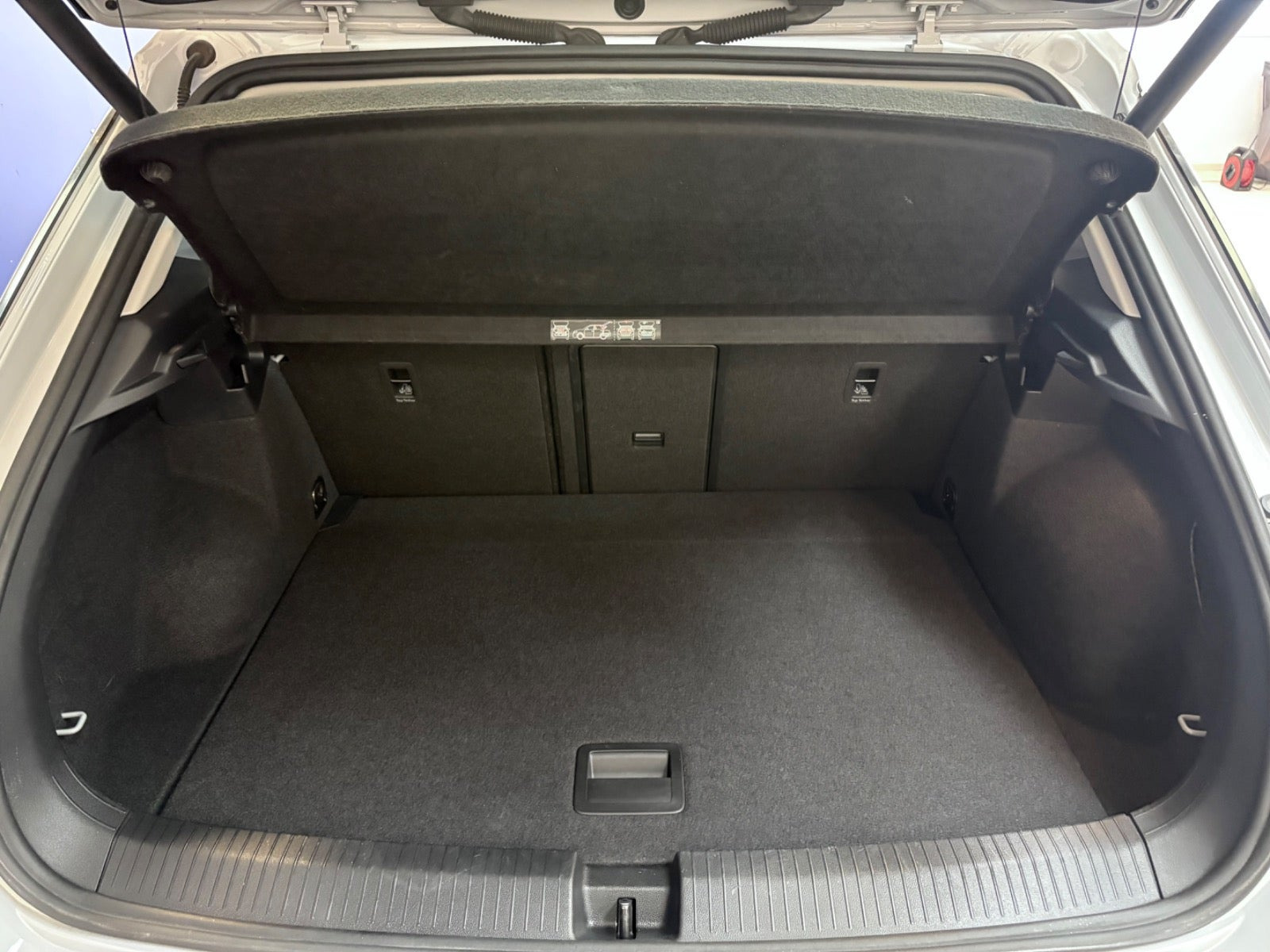 Hvid VW T-Roc fra 2021