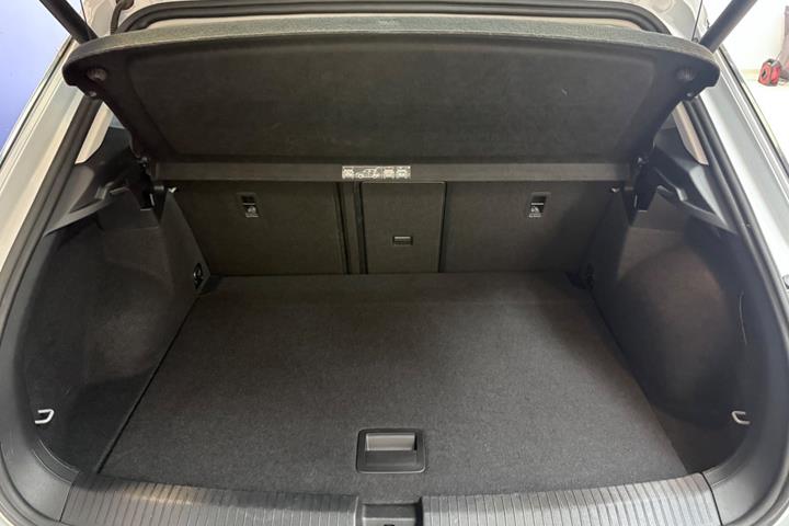 Hvid VW T-Roc fra 2021