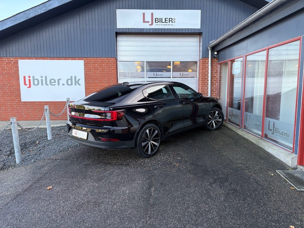Sort Polestar 2 fra 2022