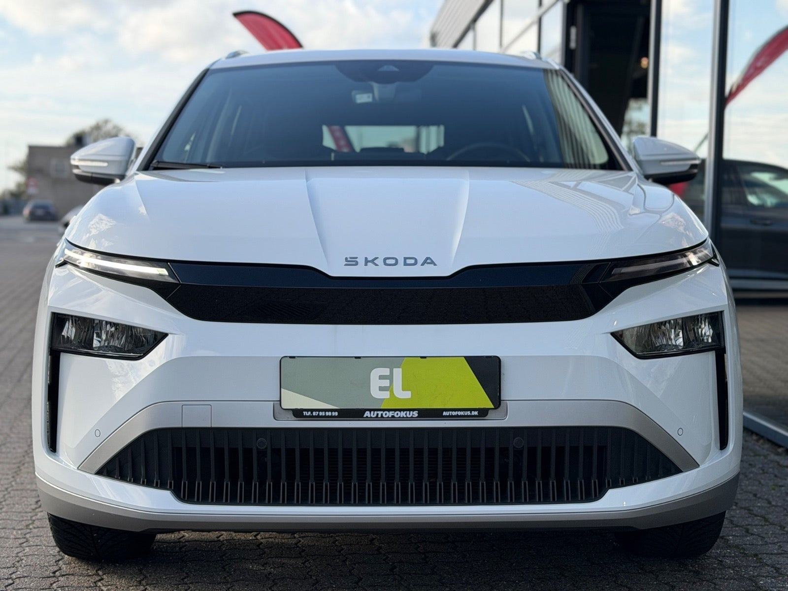 Hvid Skoda Enyaq fra 2026