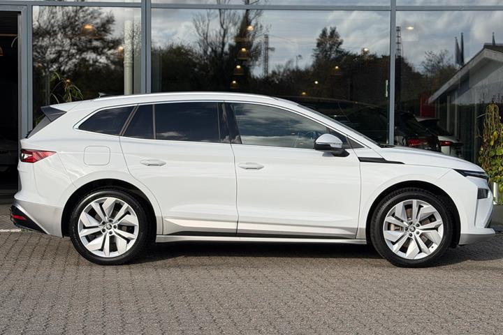 Hvid Skoda Enyaq fra 2026