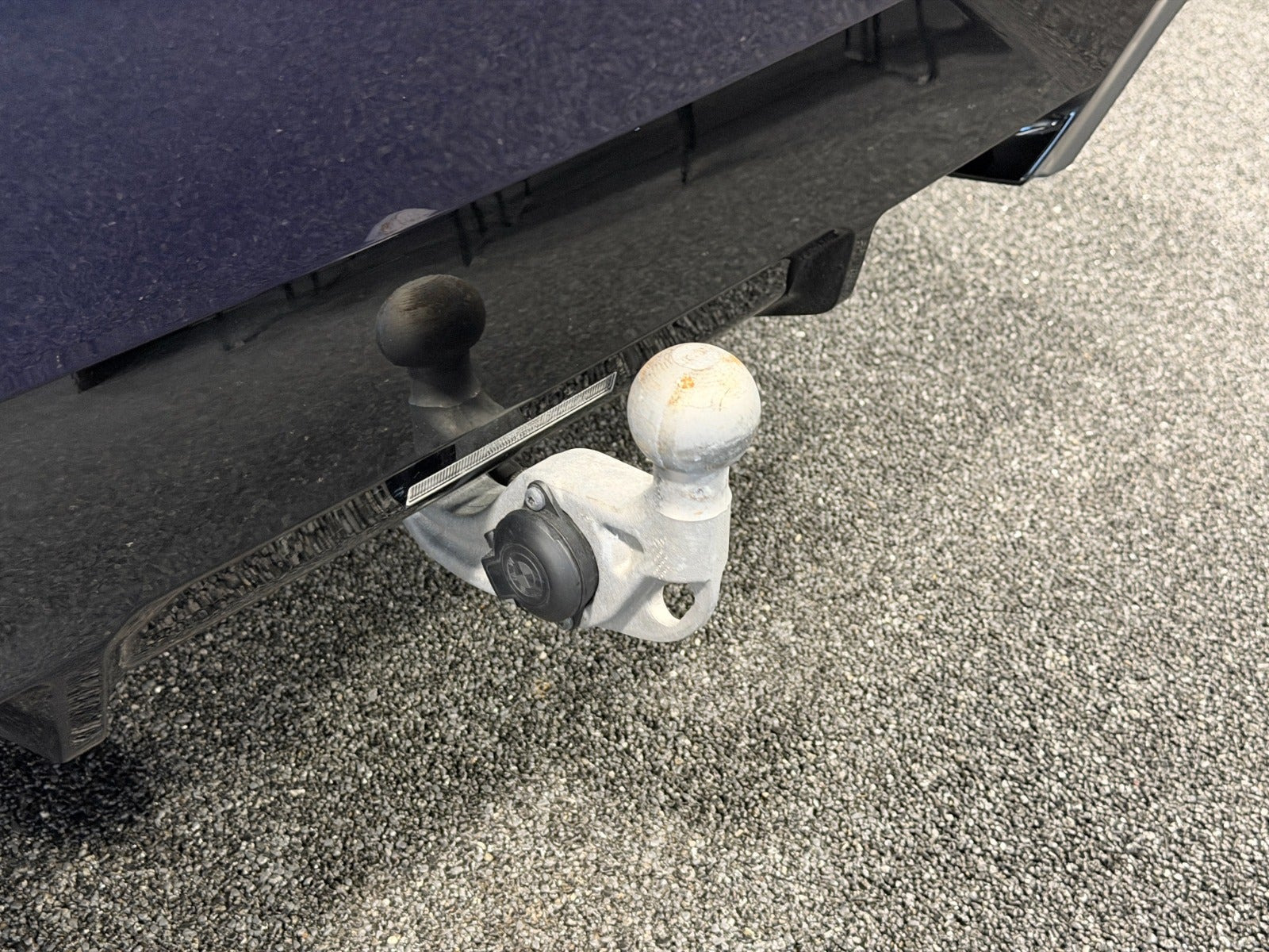 Blå BMW i5 fra 2026
