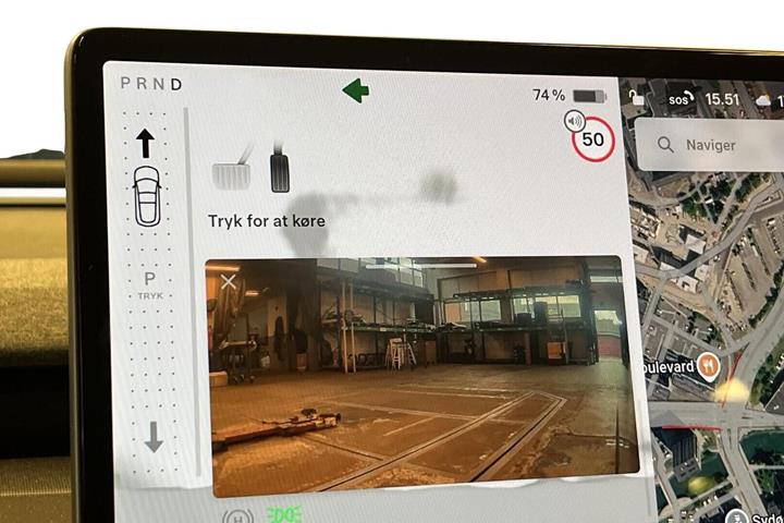 Sort Tesla Model 3 fra 2024