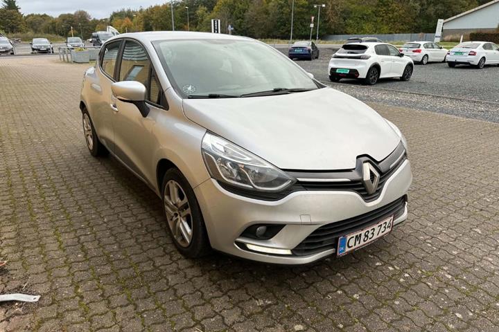 Sølv Renault Clio IV fra 2019