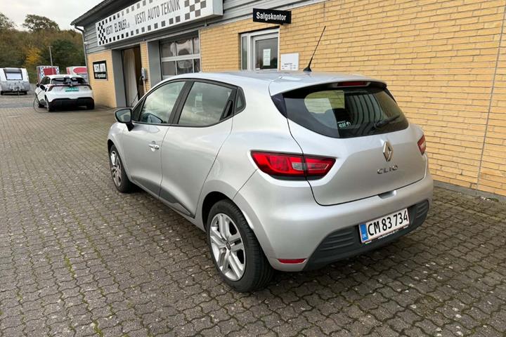 Sølv Renault Clio IV fra 2019