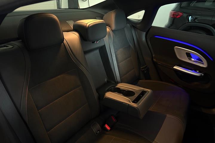 Sort Mercedes CLA250+ fra 2025