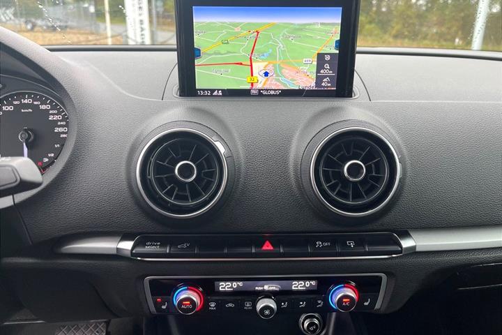 Sølv Audi A3 fra 2018