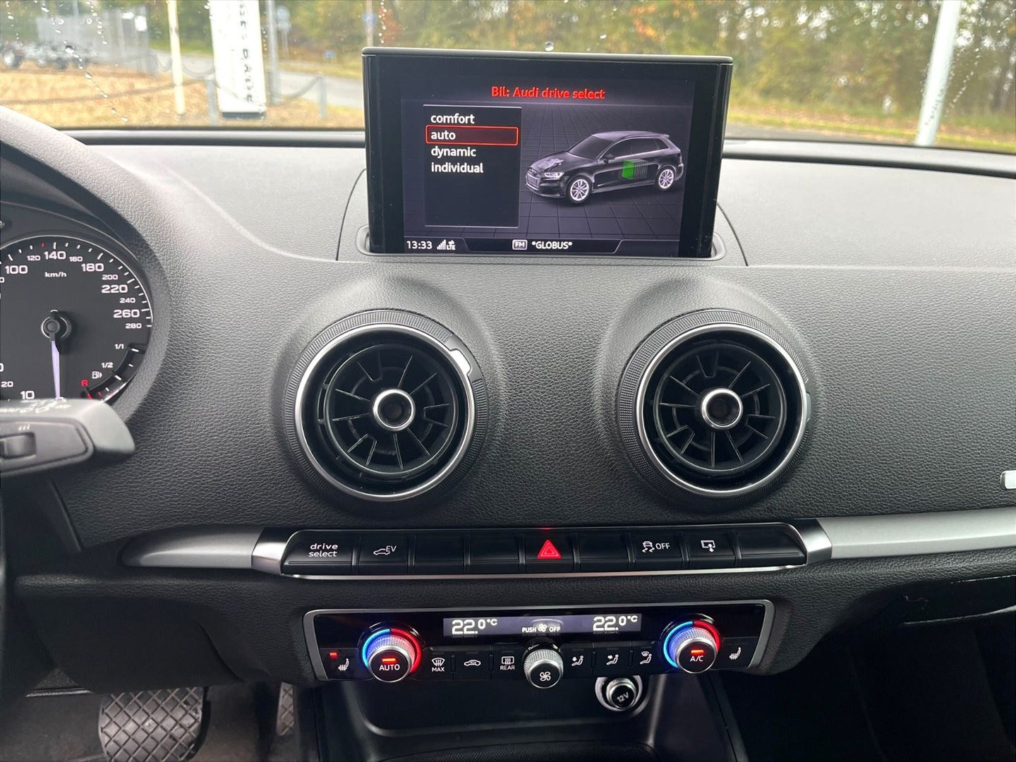 Sølv Audi A3 fra 2018
