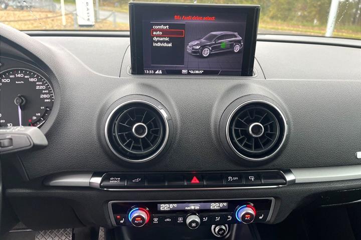 Sølv Audi A3 fra 2018