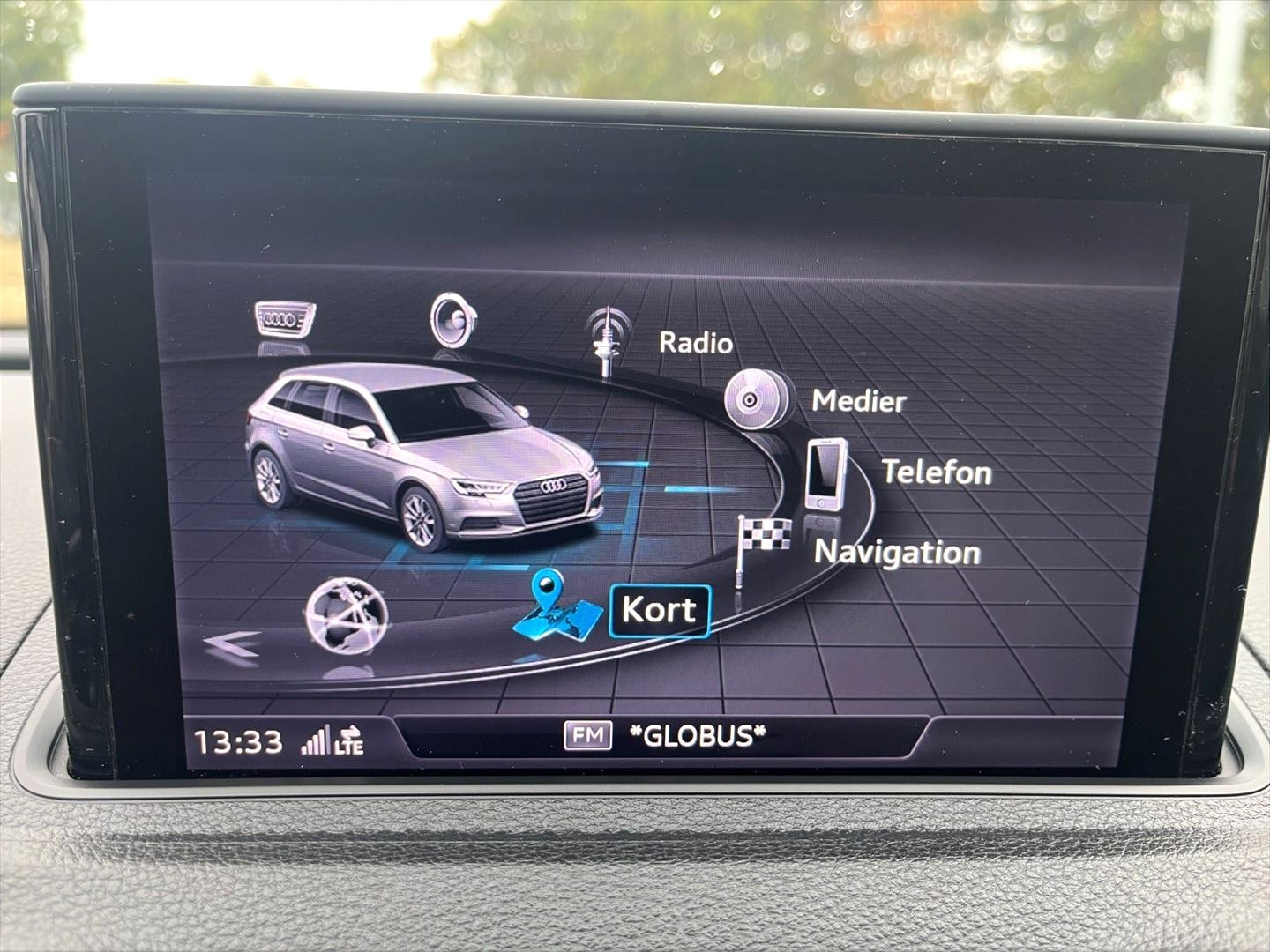 Sølv Audi A3 fra 2018
