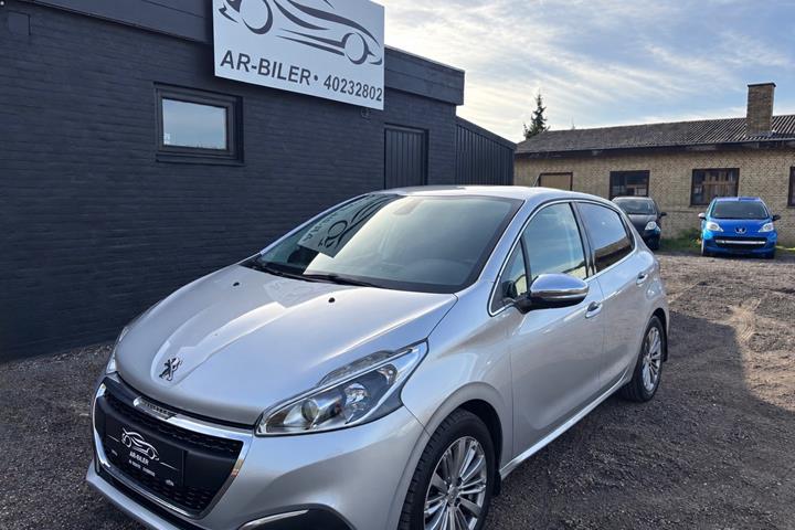 undefined Peugeot 208 fra 2016