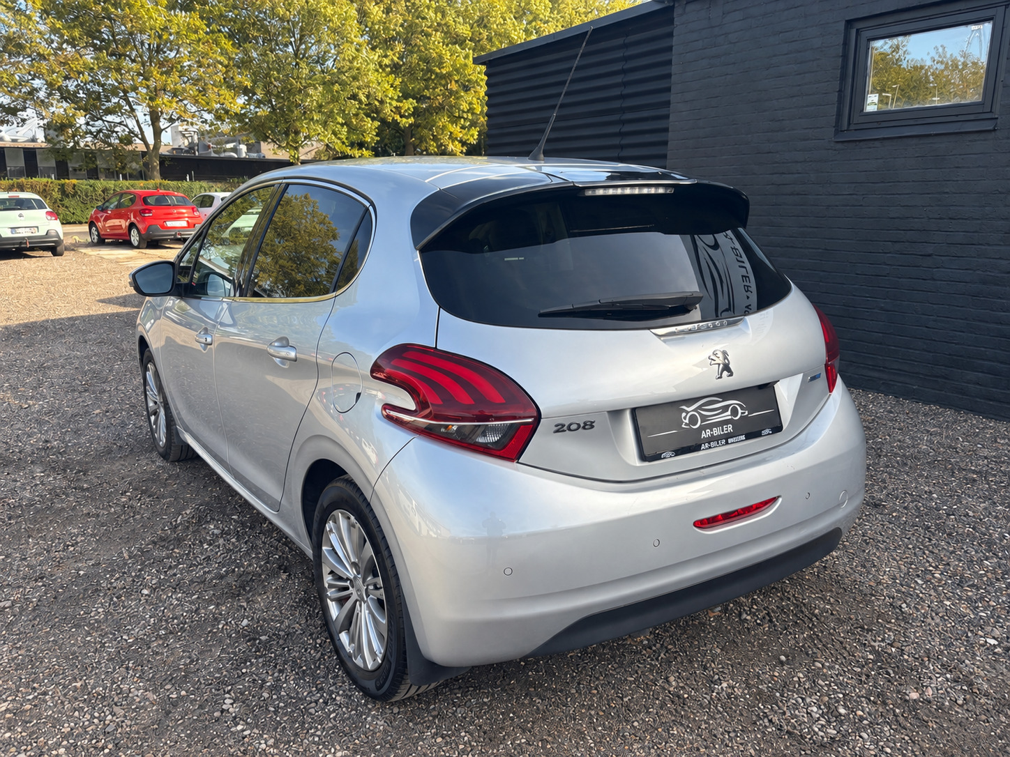 undefined Peugeot 208 fra 2016
