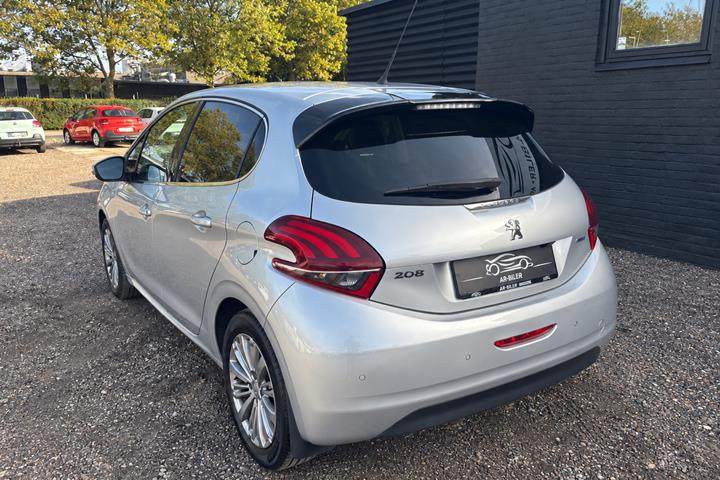 undefined Peugeot 208 fra 2016