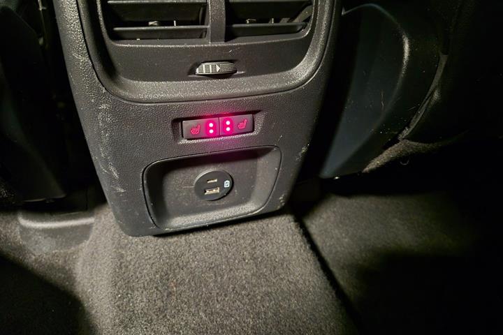 Hvid Ford Kuga fra 2021