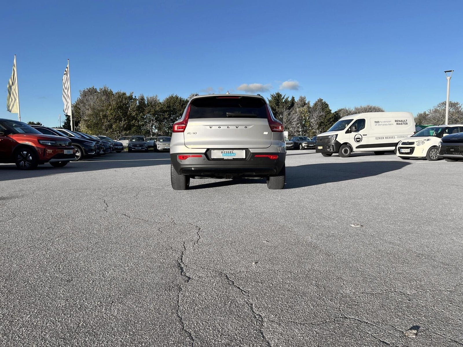 Sølv Volvo XC40 fra 2023