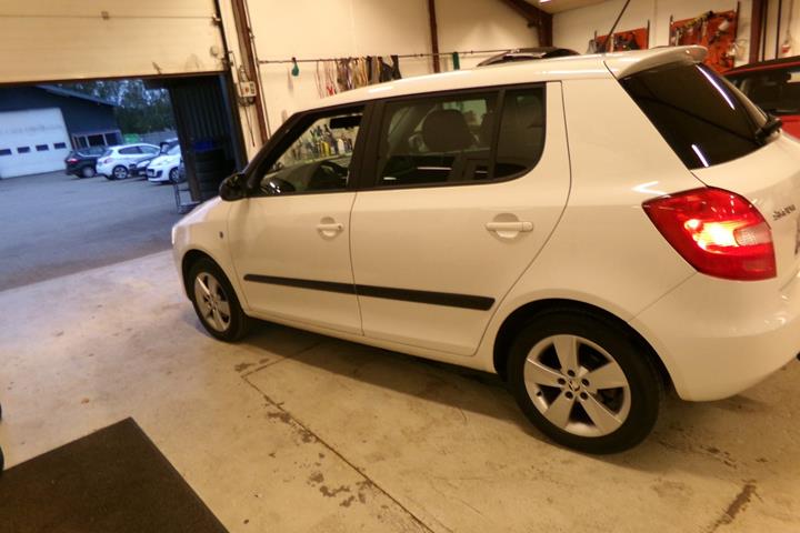 Hvid Skoda Fabia fra 2013
