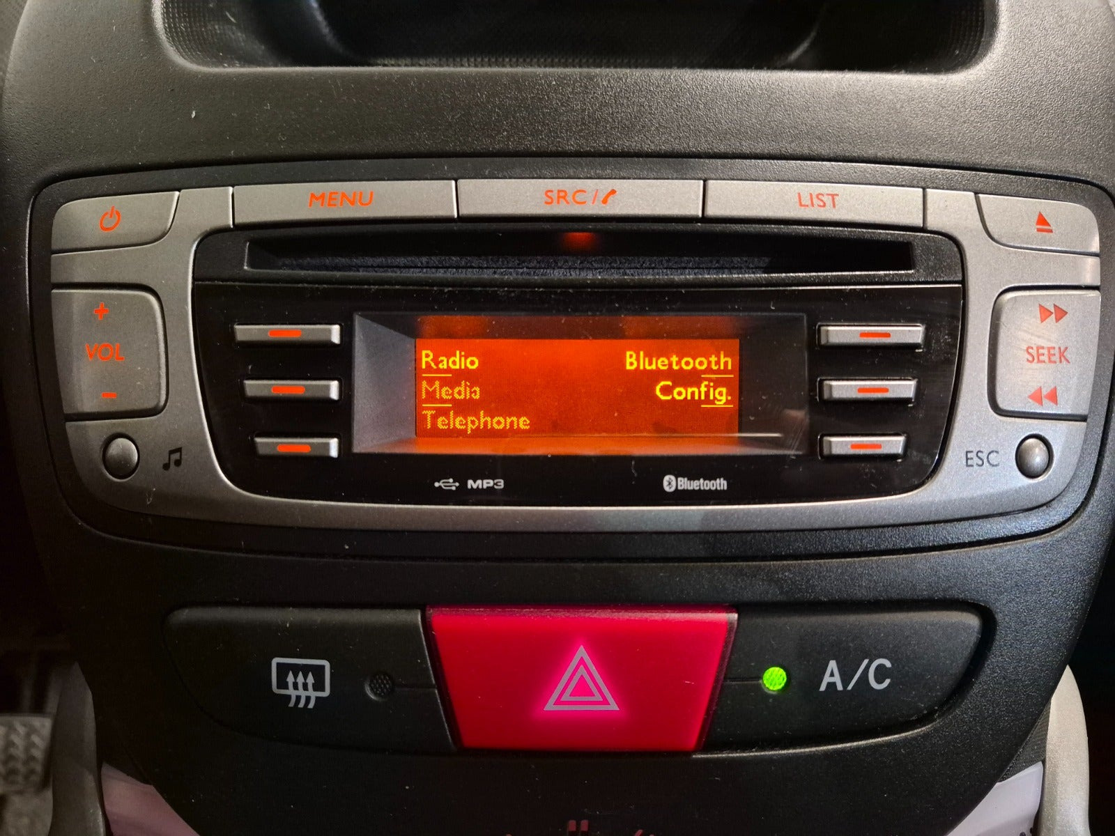 Grå Toyota Aygo fra 2014