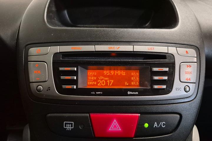 Grå Toyota Aygo fra 2014