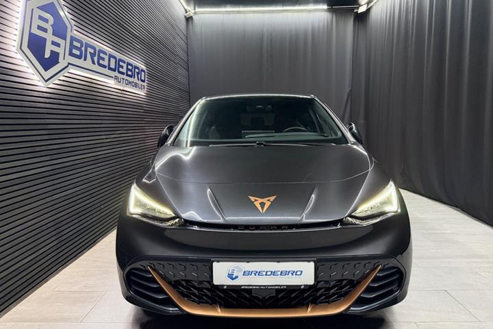 Grå Cupra Born fra 2024