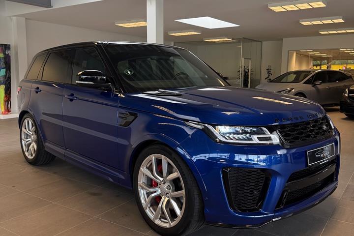 Blå Land Rover Range Rover sport fra 2020